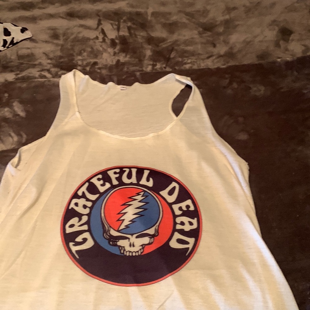 Just a comfy tank Grateful Dead. Good for working out or just hanging in the sun